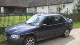 Ford Escort VII Hatchback 1.8 i 16V 115KM 85kW 1995-2000