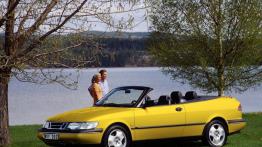 Saab 900