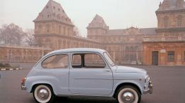Fiat 600 - prawy bok