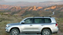 Toyota Land Cruiser 200 - lewy bok