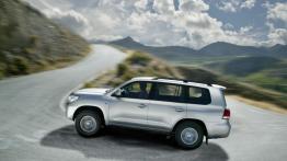 Toyota Land Cruiser 200 - lewy bok