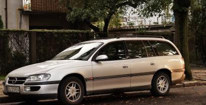 Opel Omega B Kombi 2.0 i 16V 136KM 100kW 1994-2002