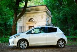 Toyota Yaris Hybrid Hybrid 100KM 74kW 2012-2014 - Oceń swoje auto