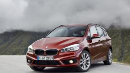 BMW 218d Active Tourer (2014) - widok z przodu