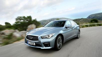 Infiniti Q50 Hybrid (2014)