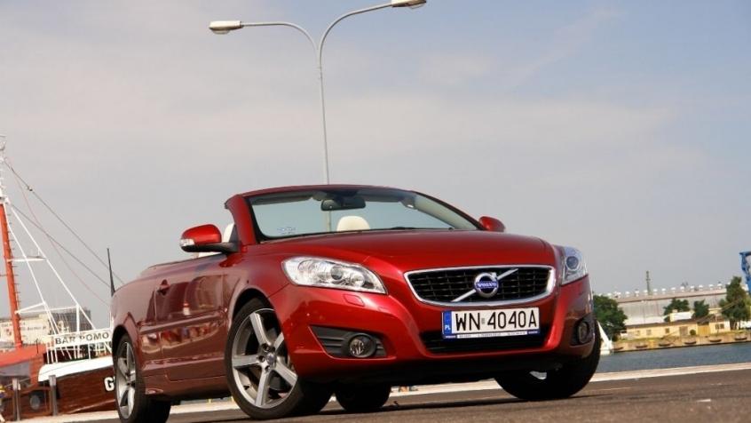 Volvo C70 II Coupe Cabrio Facelifting 2.0 D4 177KM 130kW 2011-2014