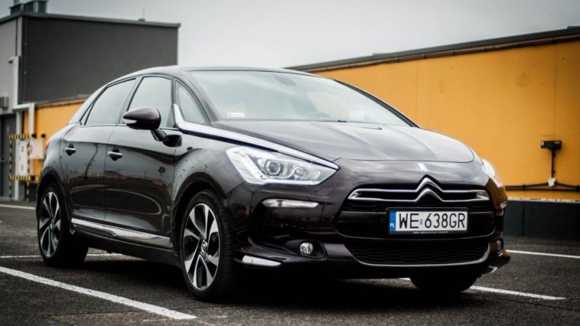 DS 5 Hatchback (Citroen) 2.0 HDi Hybrid4 200KM 147kW 2011-2015