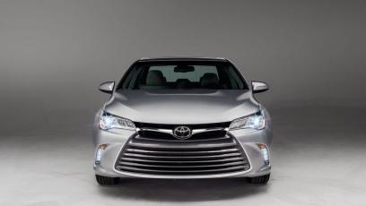 Toyota Camry Facelifting XLE (2015)