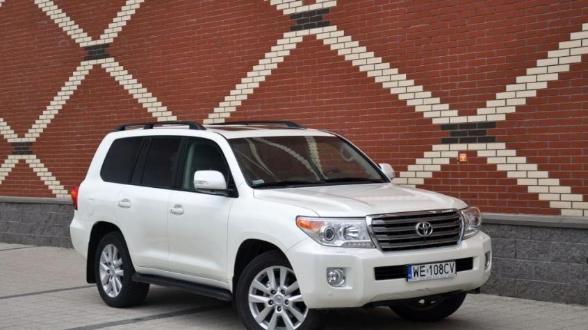 Toyota Land Cruiser V8 Terenowy Facelifting 4.6 VVT-i 318KM 234kW 2012-2015