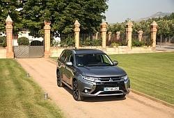 Mitsubishi Outlander III SUV PHEV Facelifting 2.0 DOHC MIVEC 203KM 149kW 2016 - Oceń swoje auto