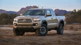 Toyota Tacoma II Facelifting TRD Off-Road Access Cab (2016) - widok z przodu