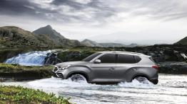 SsangYong Rexton (2017) - lewy bok