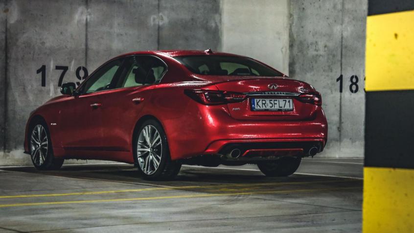 Infiniti Q50 II Sedan 2.0t 211KM 155kW 2017-2018