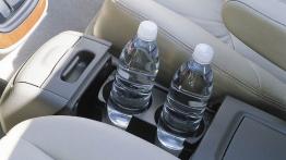 Lexus RX 300 2001 - tunel środkowy między fotelami