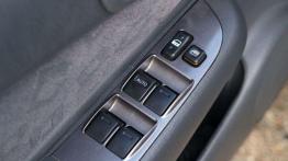 Oczy szeroko zamknięte - Toyota Corolla VIII (E11) (1997-2001)