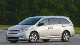 Honda Odyssey 2010 - lewy bok