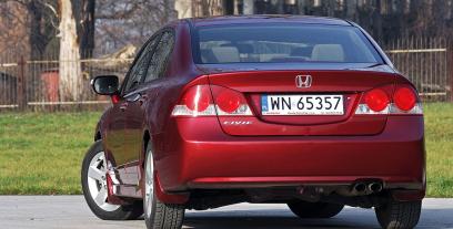 Honda Civic VIII Sedan 1.3 Hybrid MX 95KM 70kW 2006-2011