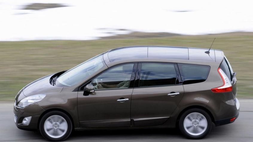 Renault Grand Scenic II Grand Scenic 2.0 16v 140KM 103kW 2009-2011