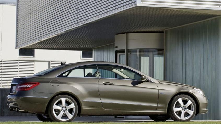 Mercedes Klasa E W212 Coupe 350 CDI BlueEFFICIENCY 265KM 195kW 2012-2012