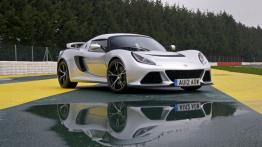 Lotus Exige S 2012 - widok z przodu