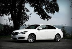 Opel Insignia I Sedan Facelifting 2.0 CDTI BiTurbo ECOTEC 195KM 143kW od 2013 - Oceń swoje auto