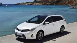 Toyota Auris II Hybrid Touring Sports (2013) - widok z przodu