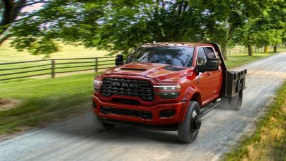 RAM 3500, 4500 i 5500 dostają czarny pakiet. Tak wygląda Night Edition MY2027