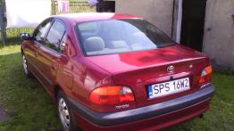 Toyota Avensis I Sedan 1.6 110KM 81kW 1997-2002