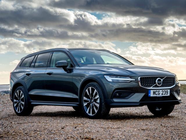 Volvo V60 II  Cross Country Facelifting 2.0 B5 250KM 184kW od 2023