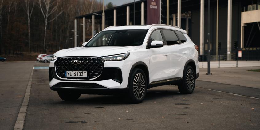 Porównanie: JAC JS8 Pro 1.5 T-GDI DCT vs Chery Tiggo 8 1.6 T-GDI DCT Prestige. Sprawdzam 7-osobowe chińskie SUV-y