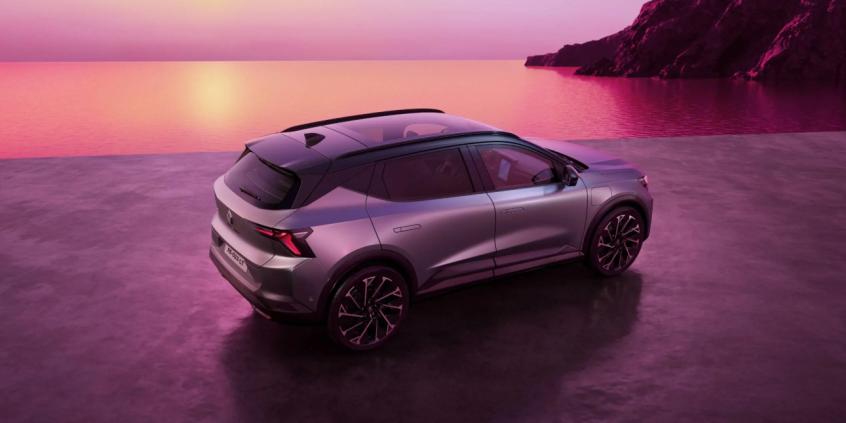Renault zwiększa zasięg Scenica do 642 km. Nowa bateria i szybsze ładowanie