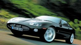Jaguar XK 2003 - widok z przodu