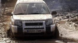 Land Rover Freelander 2004 - widok z przodu