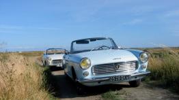 Peugeot 404 - przód - reflektory wyłączone