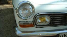Peugeot 404 - prawy przedni reflektor - wyłączony