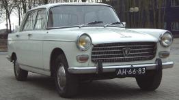 Peugeot 404 - widok z przodu