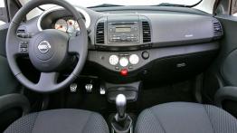 Nissan Micra 2005 - pełny panel przedni