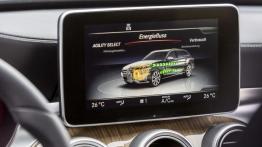 Mercedes klasy C 350 Plug-In Hybrid kombi (S 205) - ekran systemu multimedialnego
