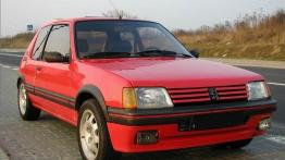 Peugeot 205 - przód - reflektory wyłączone