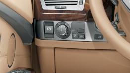 BMW Seria 7 E65 2005 - inny element panelu przedniego