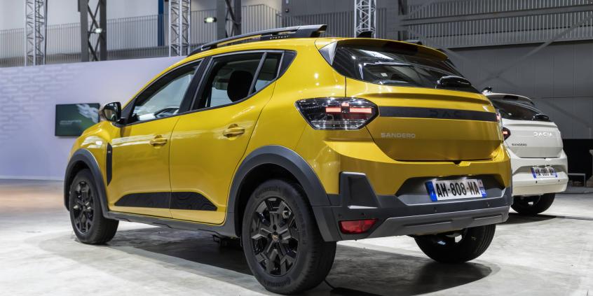 Dacia odświeża gamę. Sandero, Sandero Stepway i Jogger z nową hybrydą, Spring zyskał na mocy
