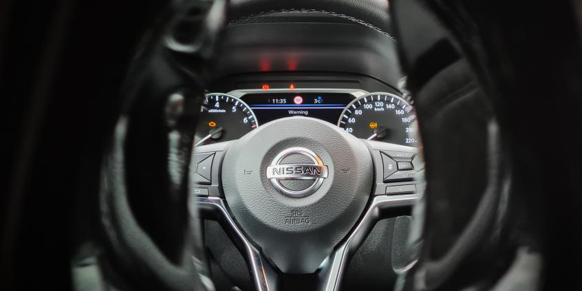 NISSAN JUKE – OD DZIWAKA DO BESTSELLERA. HISTORIA, WADY I ZALETY PO 15 LATACH OD PREMIERY!