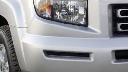 Honda Ridgeline 2006 - prawy przedni reflektor - wyłączony