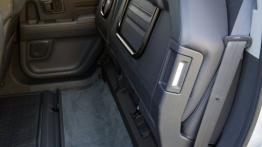 Honda Ridgeline 2006 - tylna kanapa złożona, widok z boku