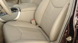 Ssangyong Kyron 2006 - fotel kierowcy, widok z przodu