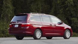 Honda Odyssey Touring 2006 - prawy bok