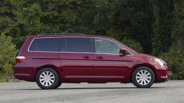 Honda Odyssey Touring 2006 - prawy bok