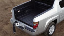 Honda Ridgeline 2006 - bagażnik