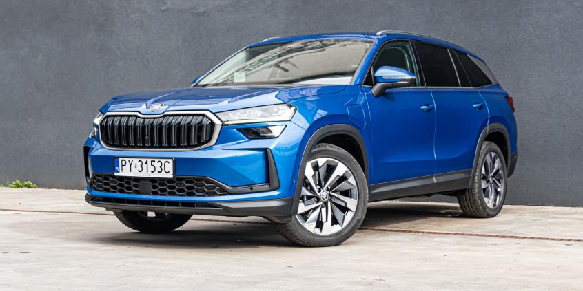 Škoda Kodiaq vs Superb Combi - porównanie funkcjonalności i bagażnika. Jakie przewagi ma SUV, a jakie kombi?