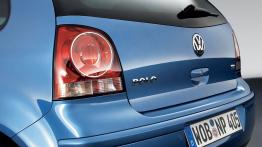 Volkswagen Polo 2007 - lewy tylny reflektor - wyłączony